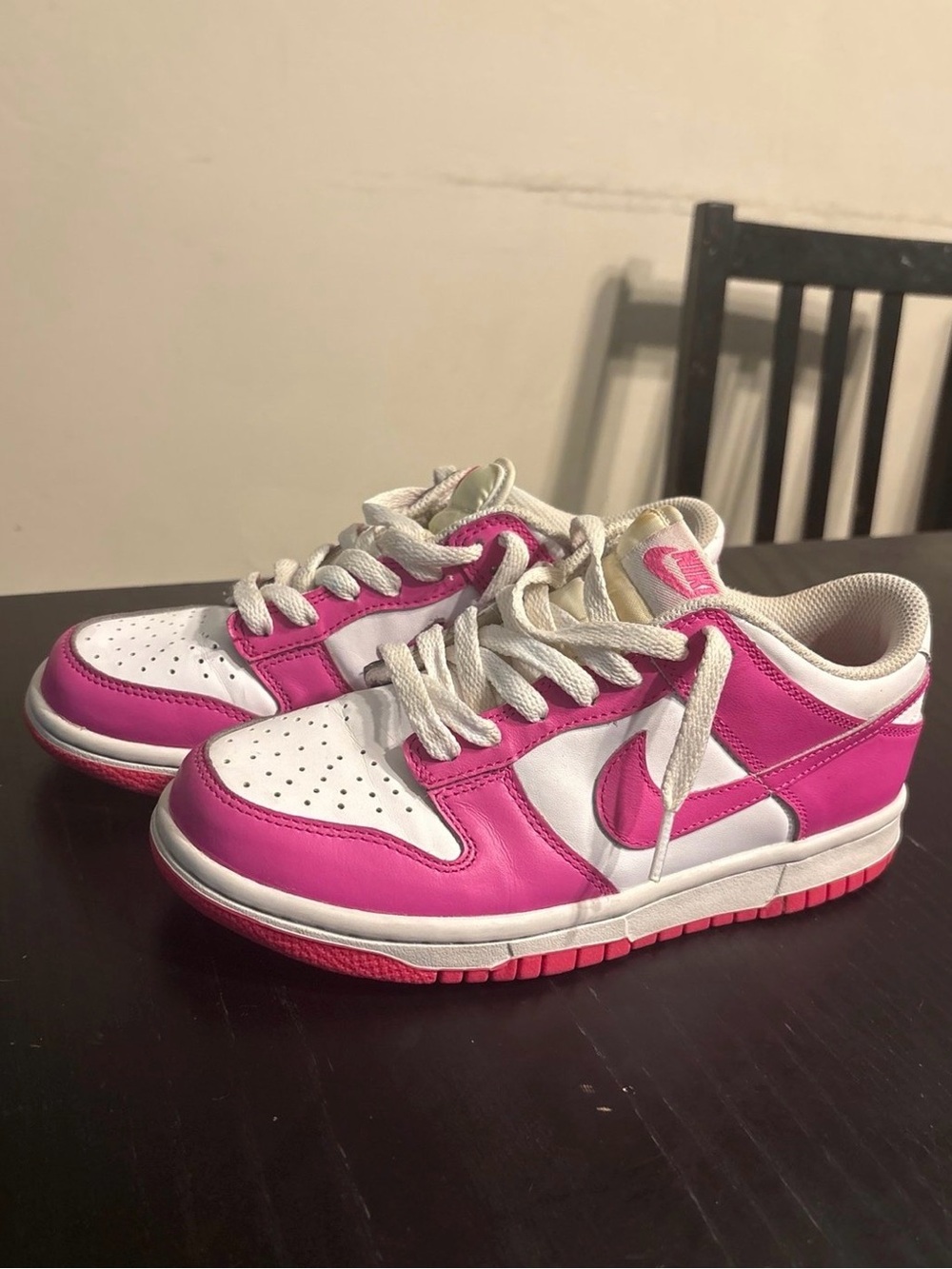 Nike Kids White and Hot Pink Low-Top Sneakers